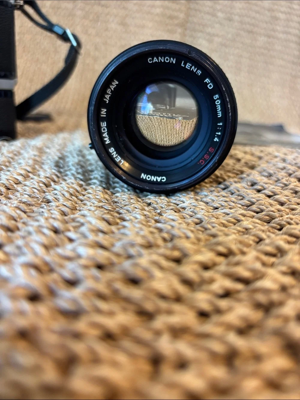 Canon AE-1 Film Camera 1970s (79?) FD 50 mm 1:1.4 s.s.c. Lens